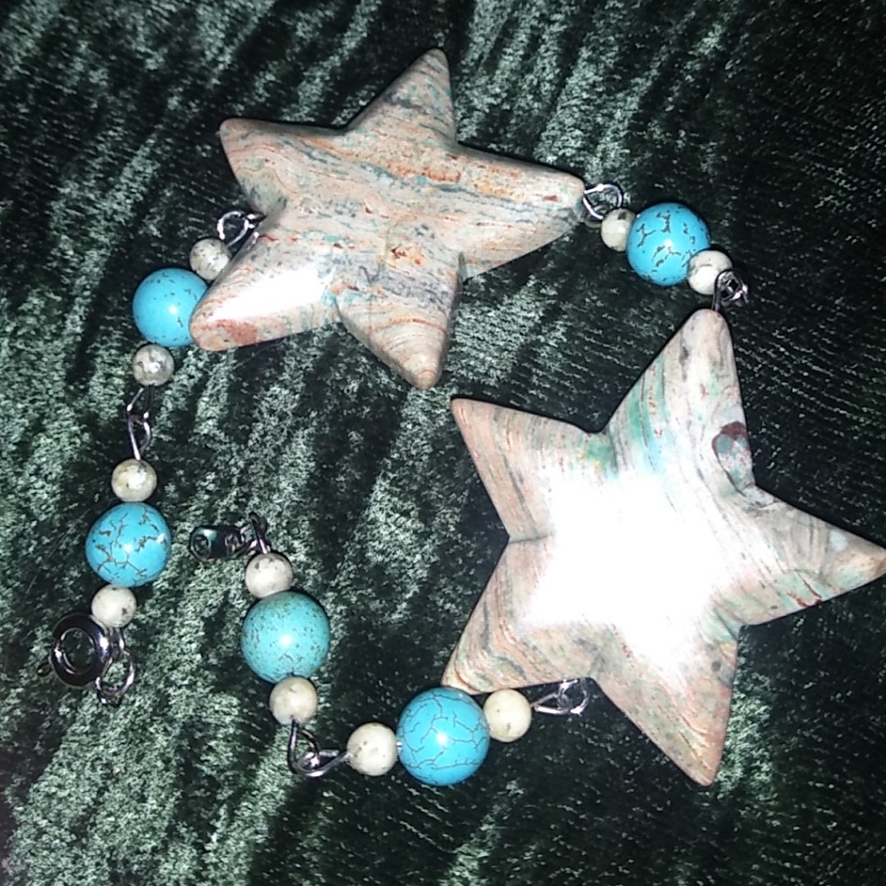 8" torquoise/stone star bracelet